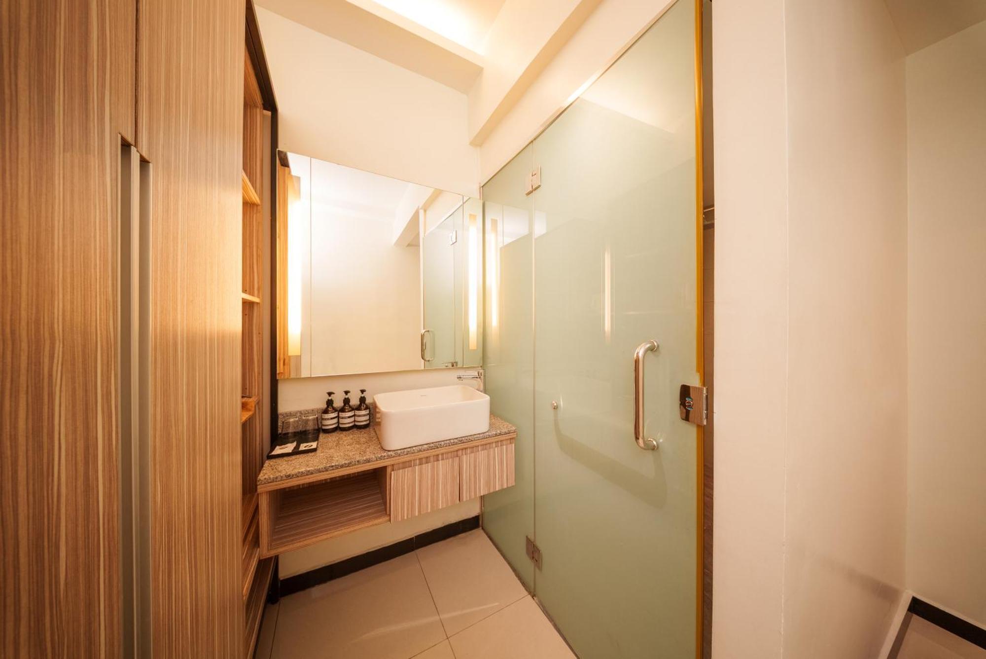 Executive Queen Room