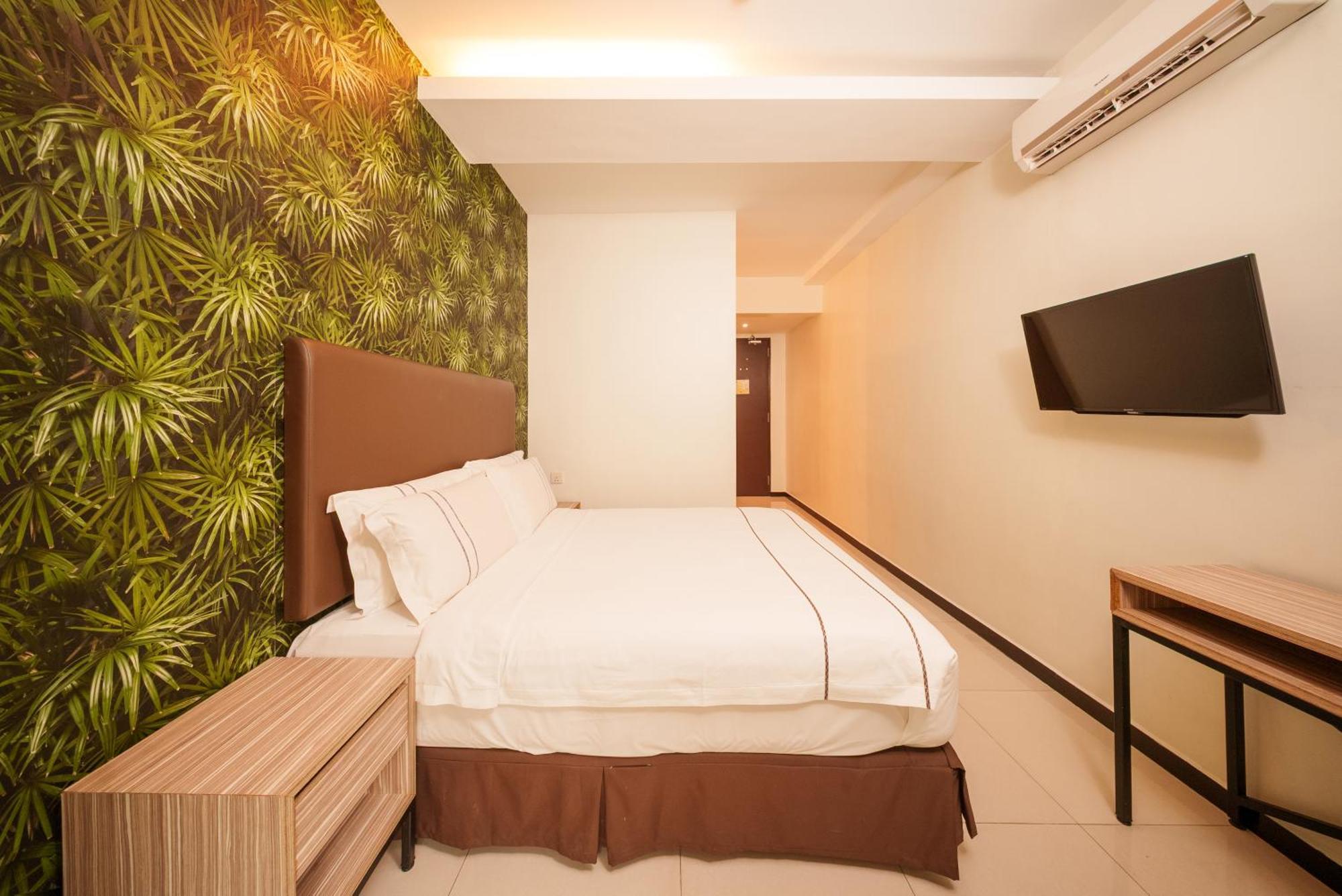 Executive Queen Room
